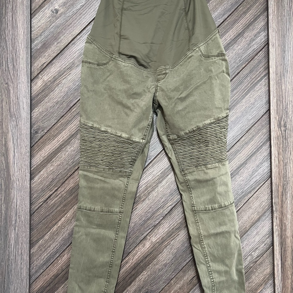 Isabel Maternity by Ingrid & Isabel Green Straight Leg Pants